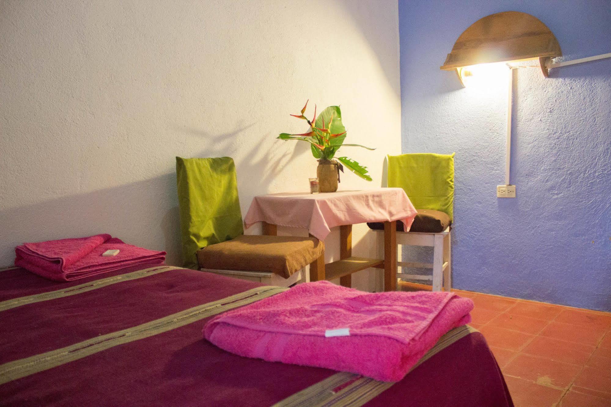 Hotel Y Restaurante La Casa Rosa Santa Cruz La Laguna Ngoại thất bức ảnh