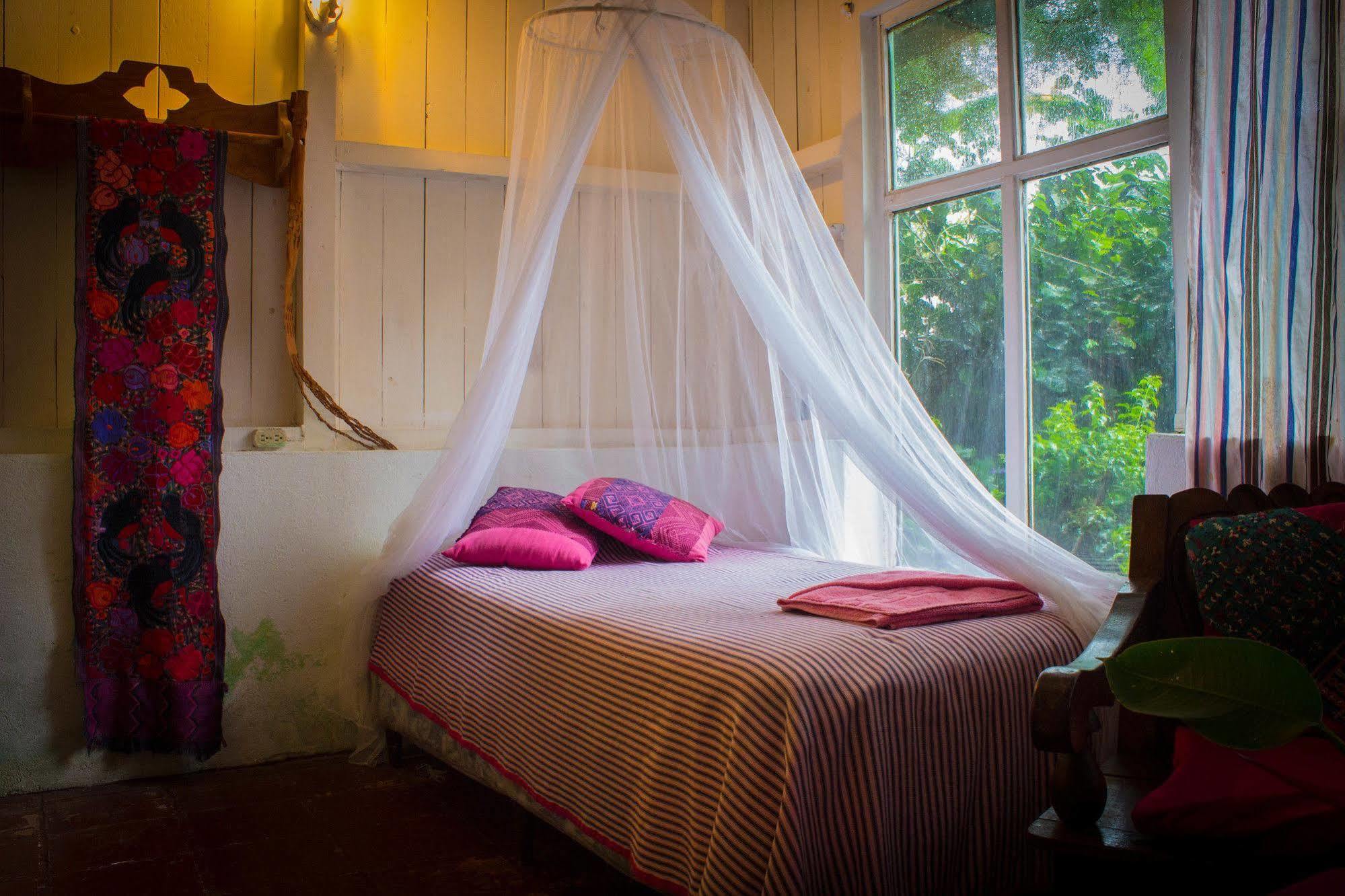 Hotel Y Restaurante La Casa Rosa Santa Cruz La Laguna Ngoại thất bức ảnh